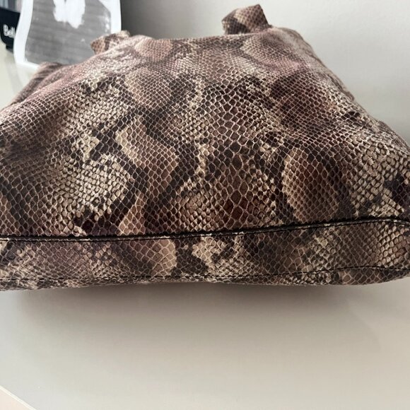 BCBG - ANIMAL PRINT TOTE IN PURE LEATHER - TRENDY AND ELEGANT - Picture 2 of 5